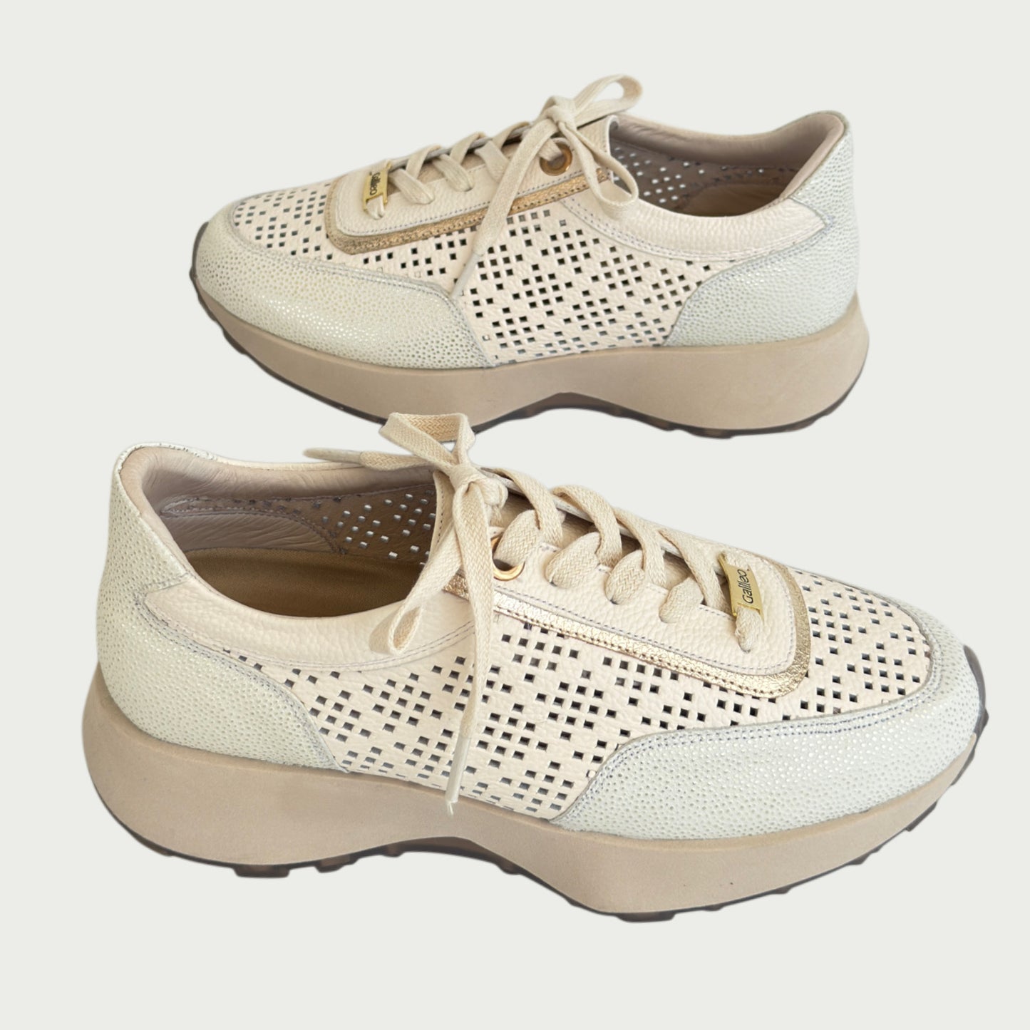 Tenis en cuero chantilly x oro Ref: T012ZTAL