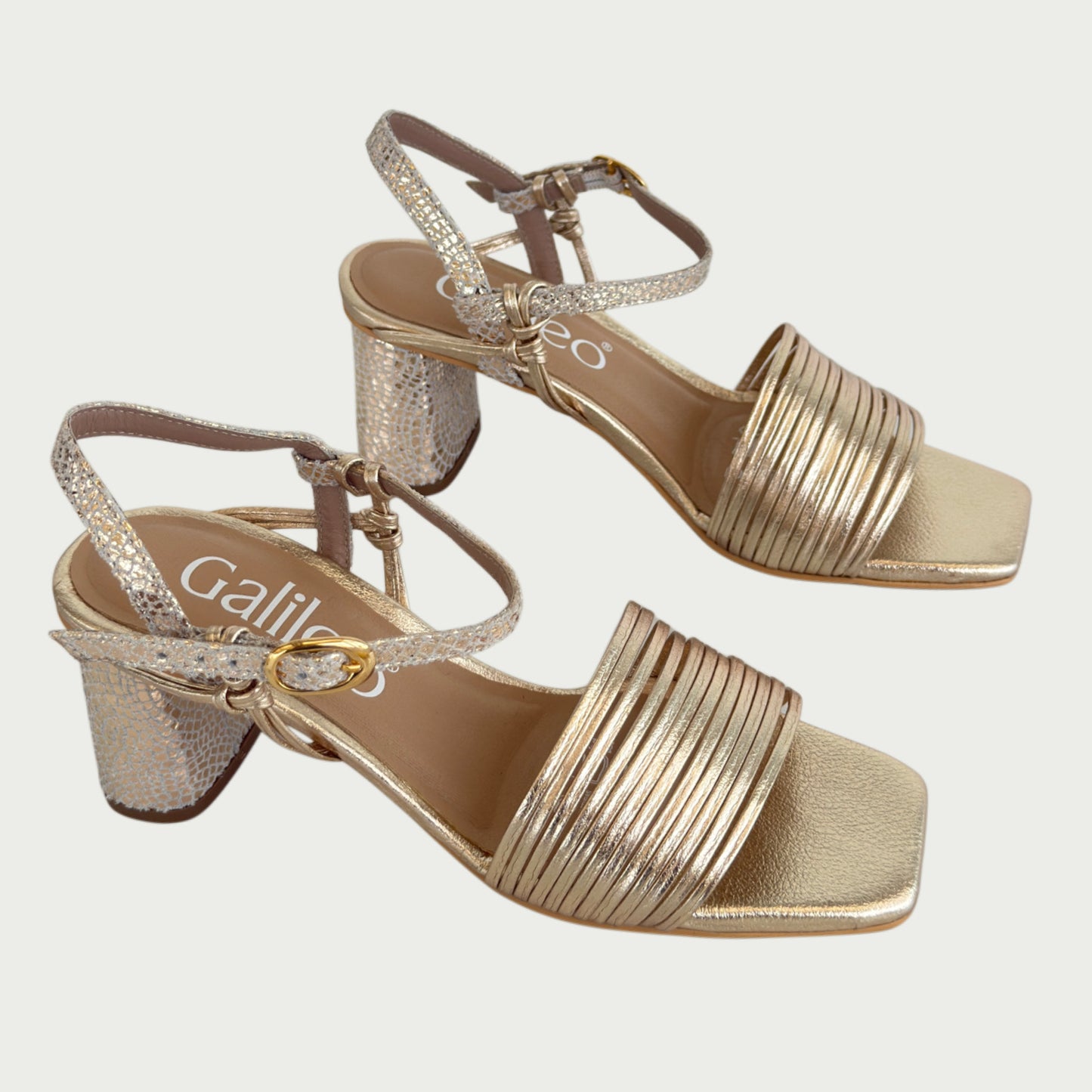 Sandalias en cuero dorado Ref: 8046ZPDO