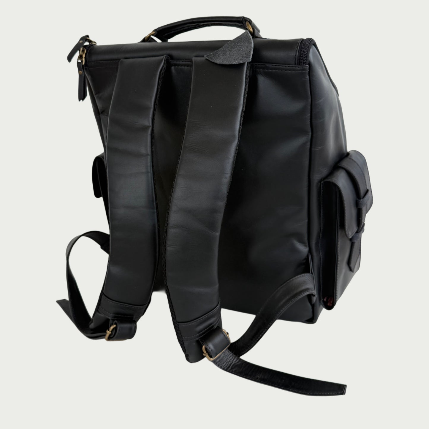 Morral en cuero envejecido negro Ref: R4019XP