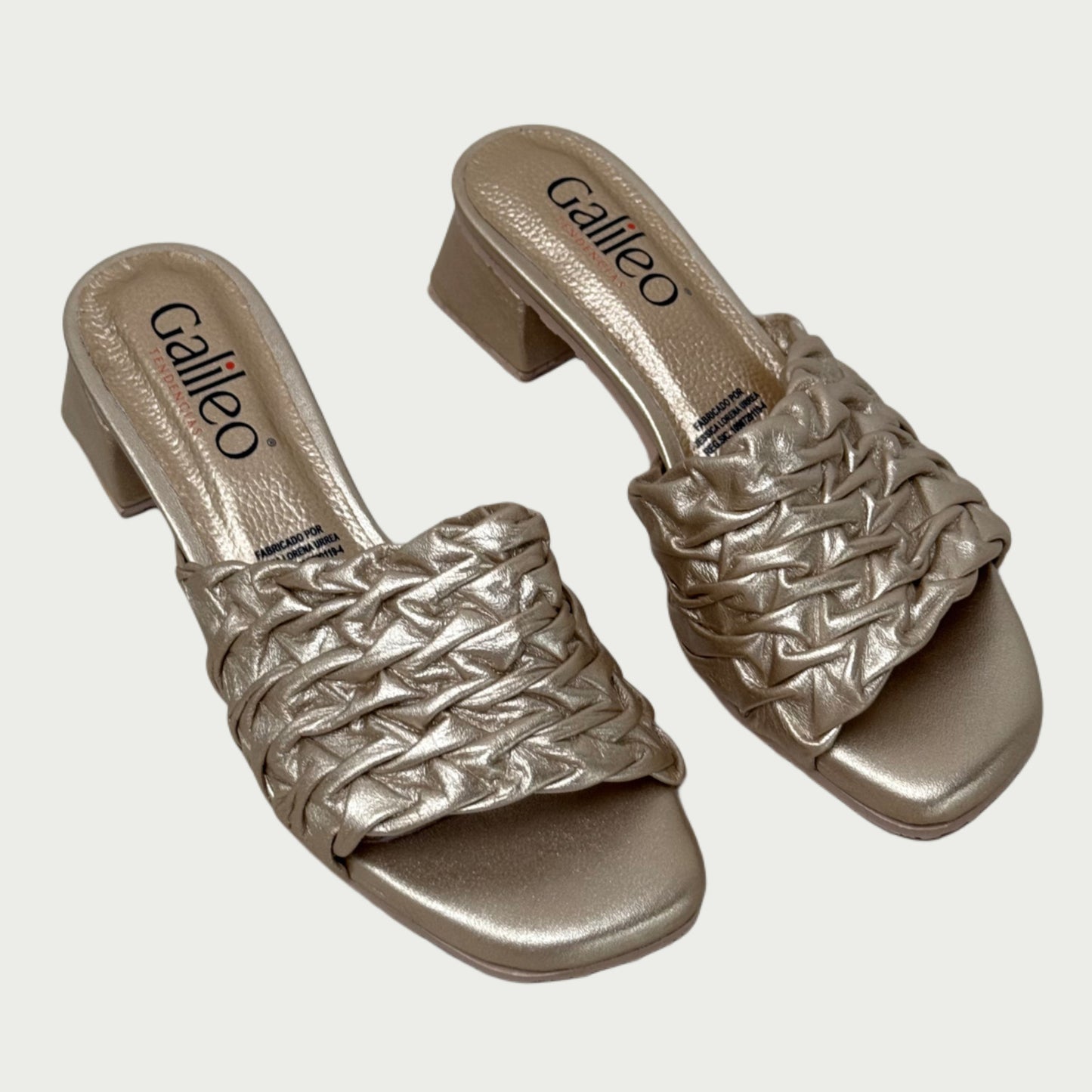 Sandalias en cuero dorado Ref: ESTERMPDO4
