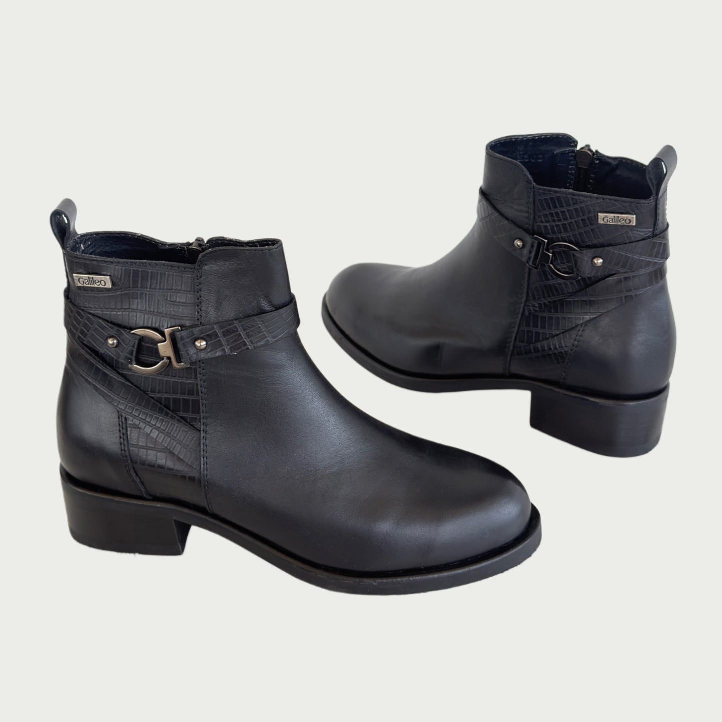 Botines en cuero negro Ref: 6326NPN36
