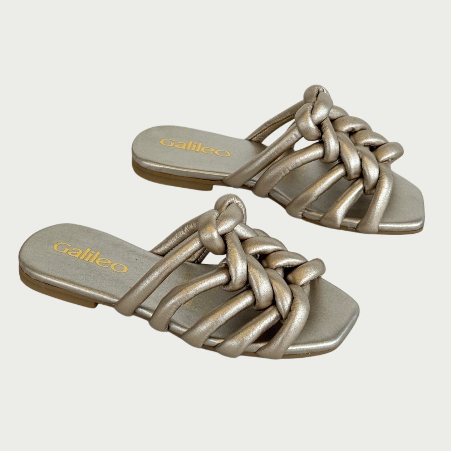 Sandalias en cuero dorado Ref: 7845NPDO