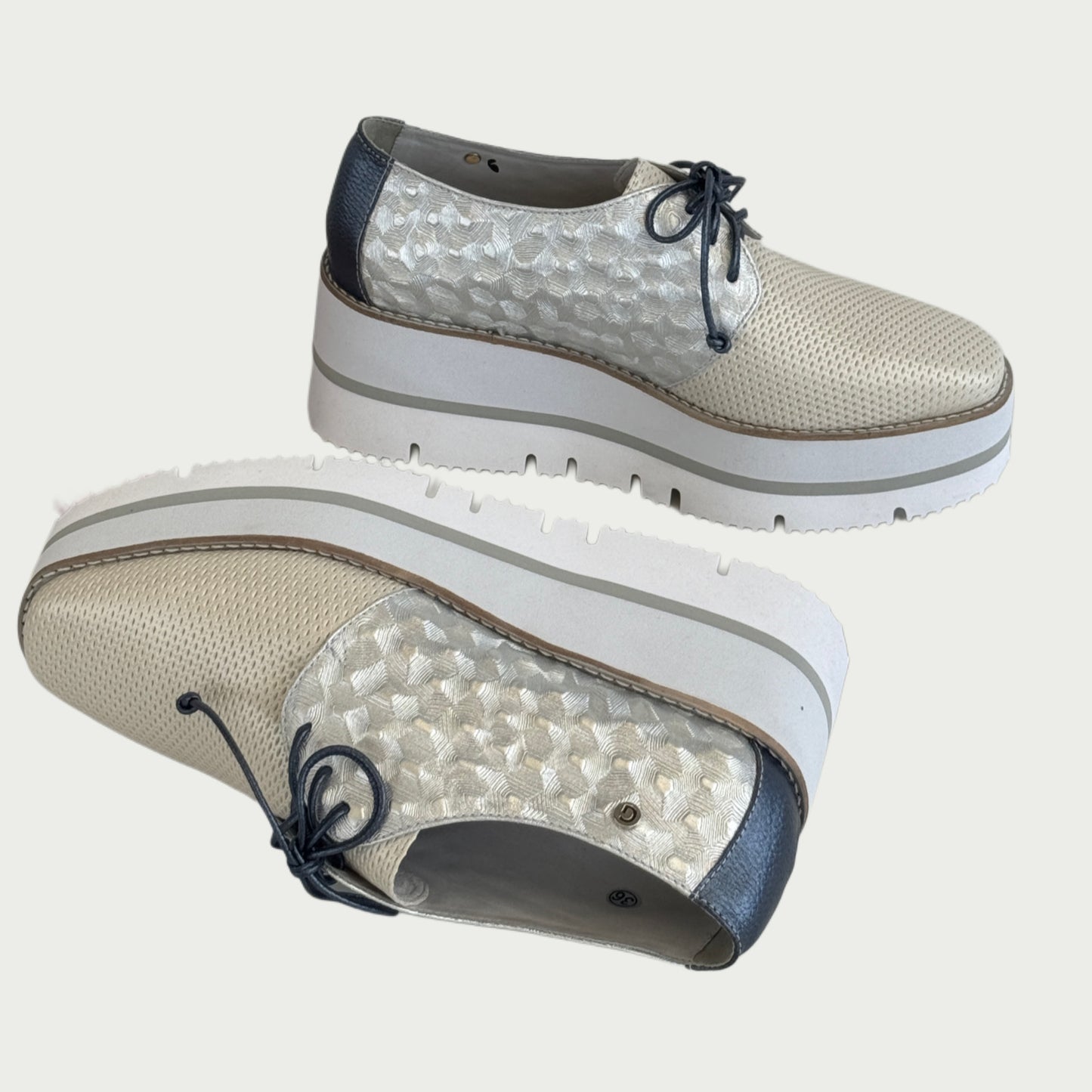Bolicheros en cuero plata x beige Ref: 6317WPLA