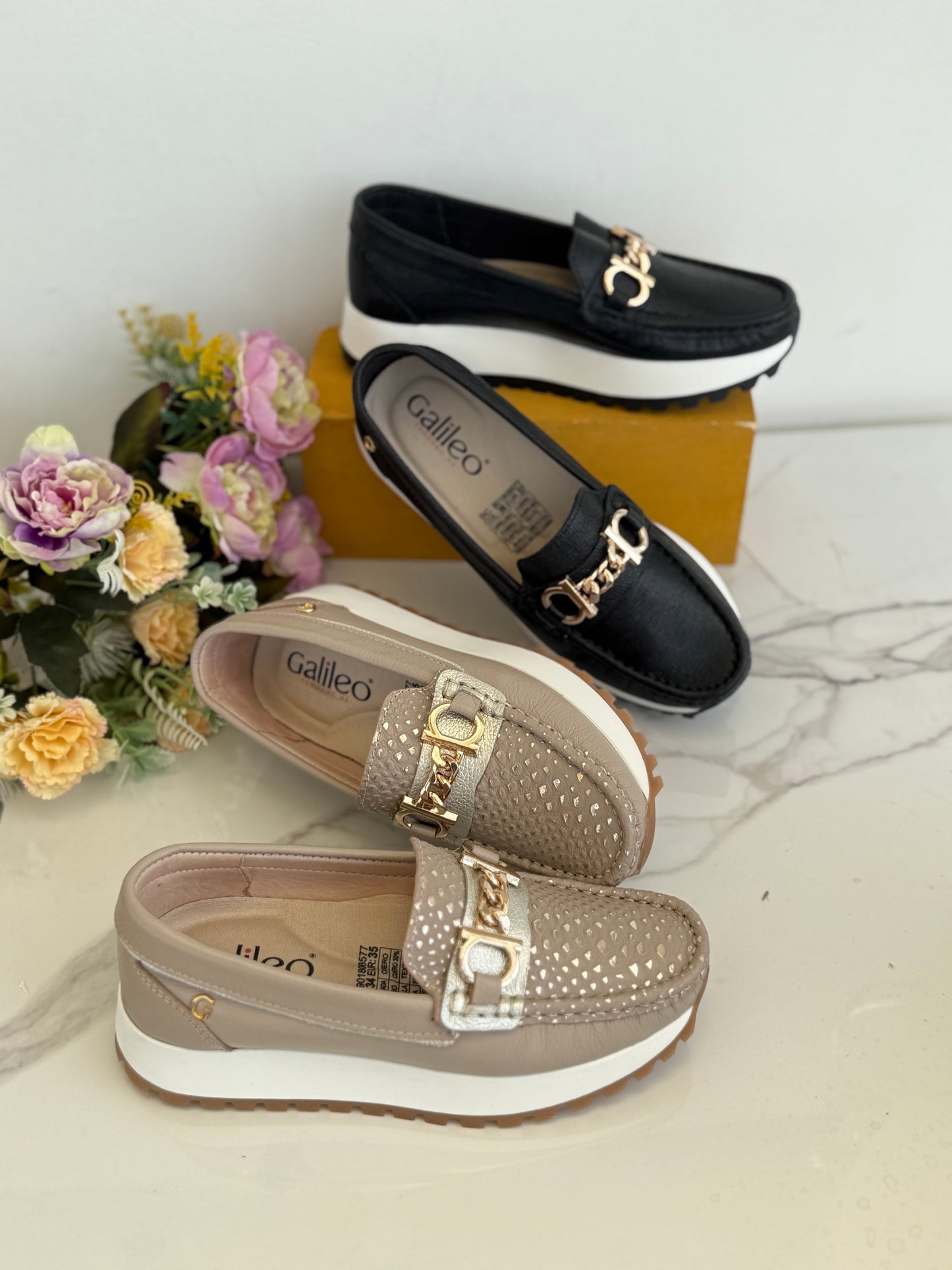 Mocasines en cuero negro Ref: 100243WPN