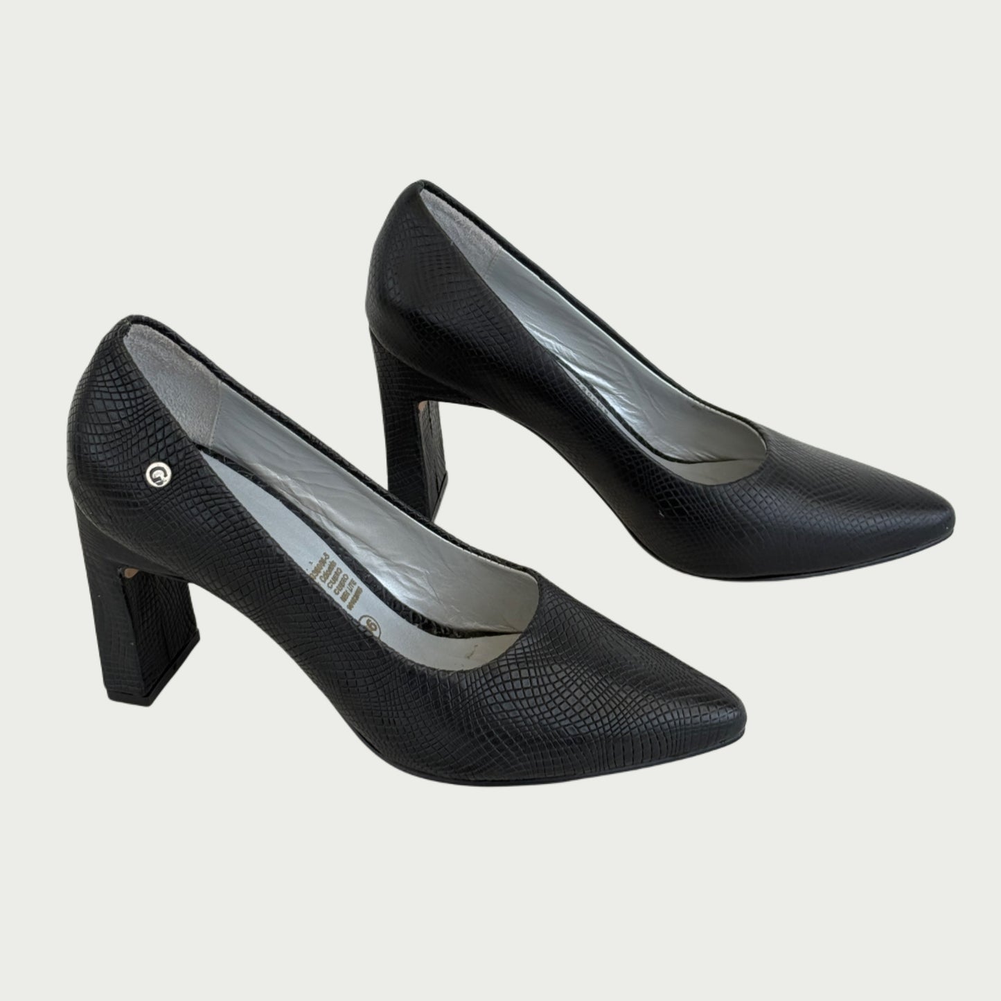 Stilettos negros en cuero Ref: 4750NGN