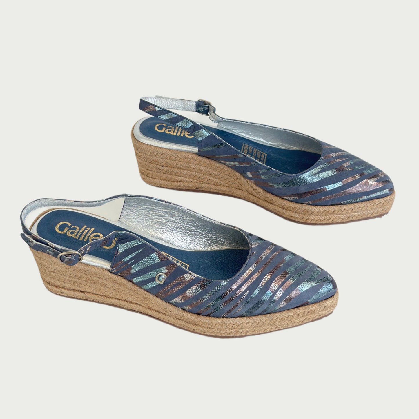 Zapato destalonado en cuero azul x yute Ref: 2121NPZ