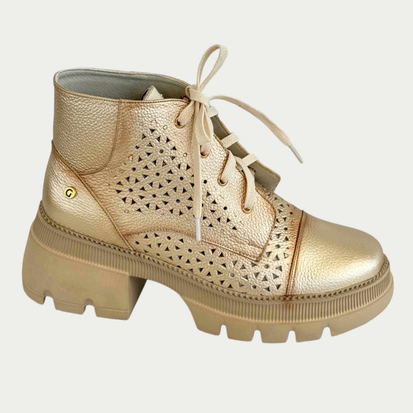 Botines en cuero dorado Ref: 5536
