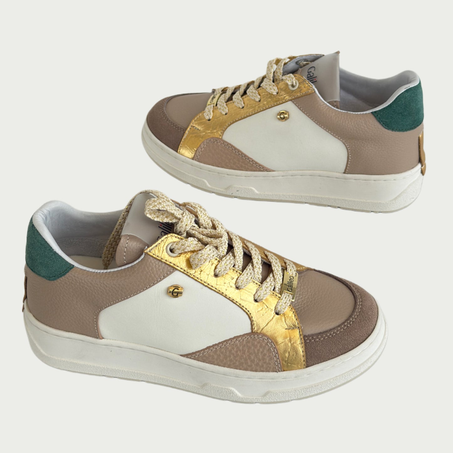 Tenis en cuero color beige x taupe Ref : LUNANPPA5