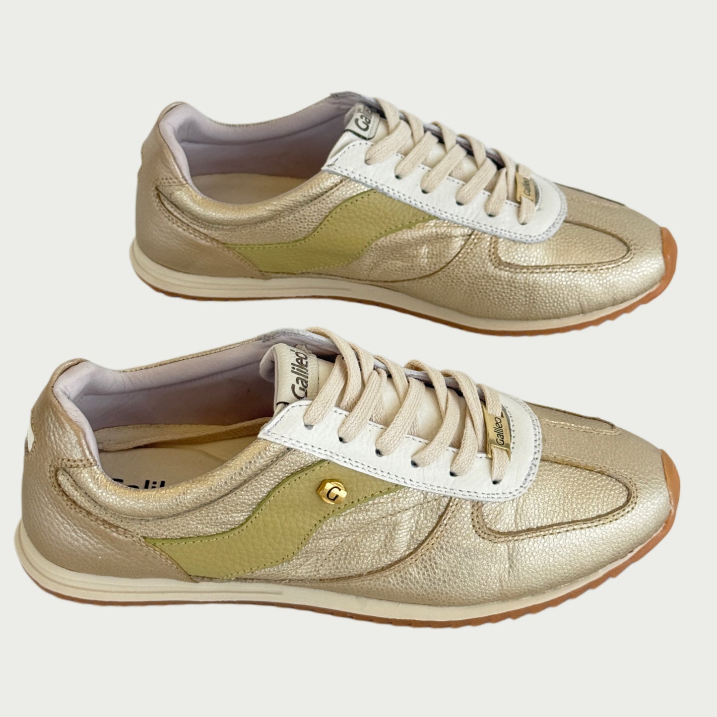 Tenis en cuero dorado x verde Ref: SD132