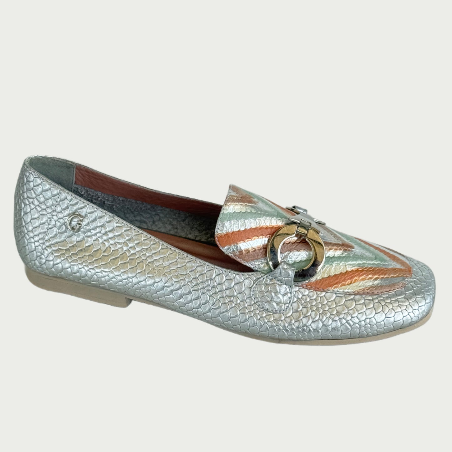 Mocasin en cuero plateado Ref : 42NPPL34