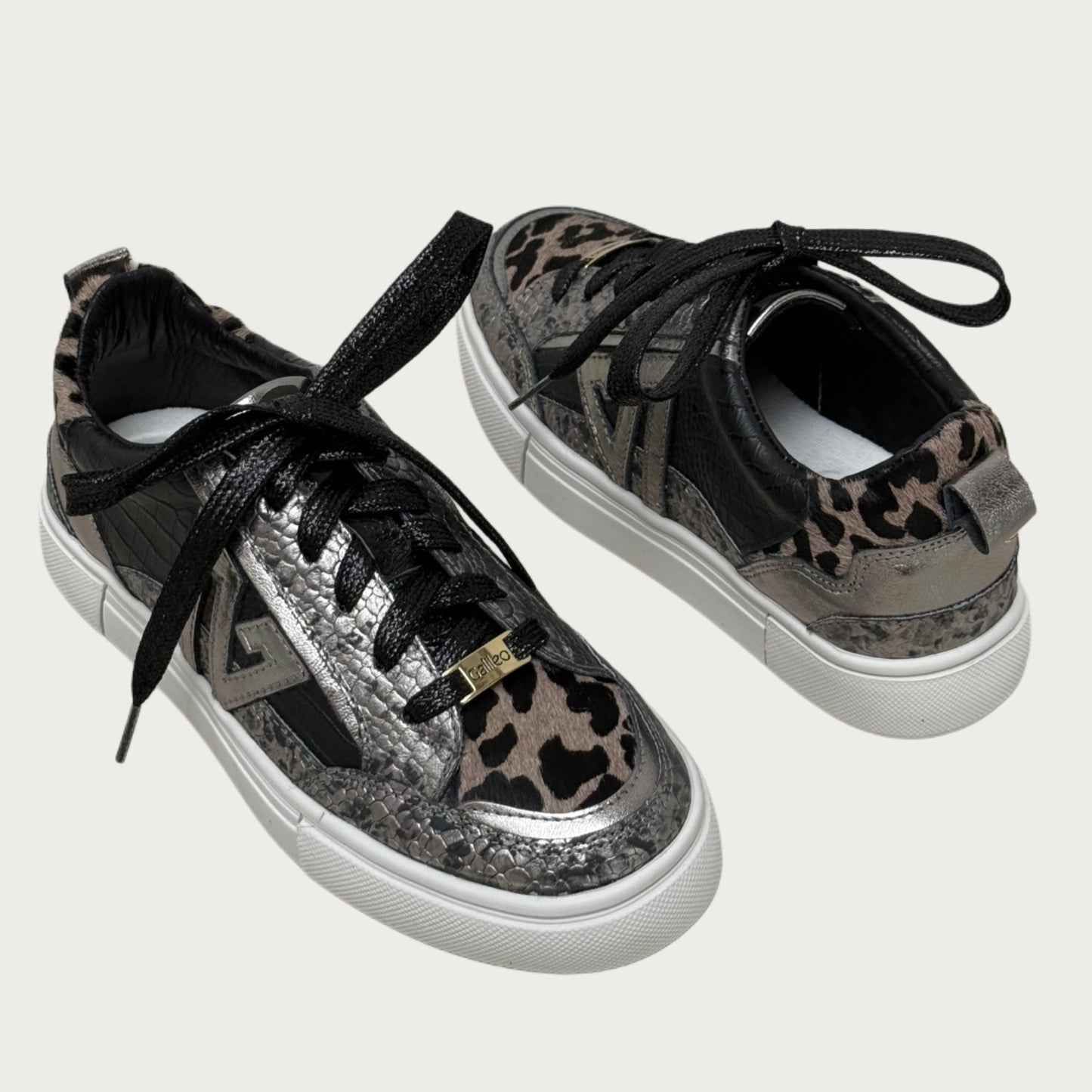 Tennis en cuero plata x animal print Ref: M618MP