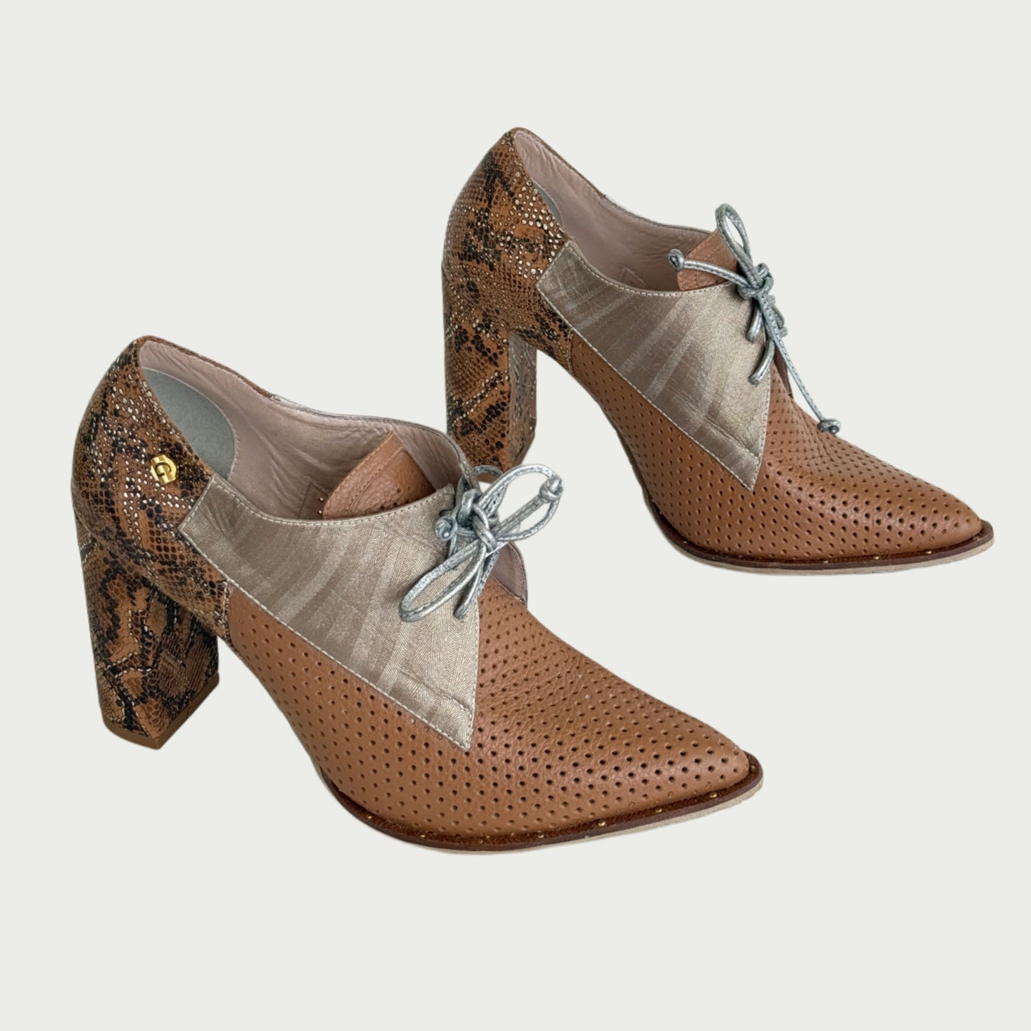 Botín tobillero en cuero café x folia Ref: 3558NGM