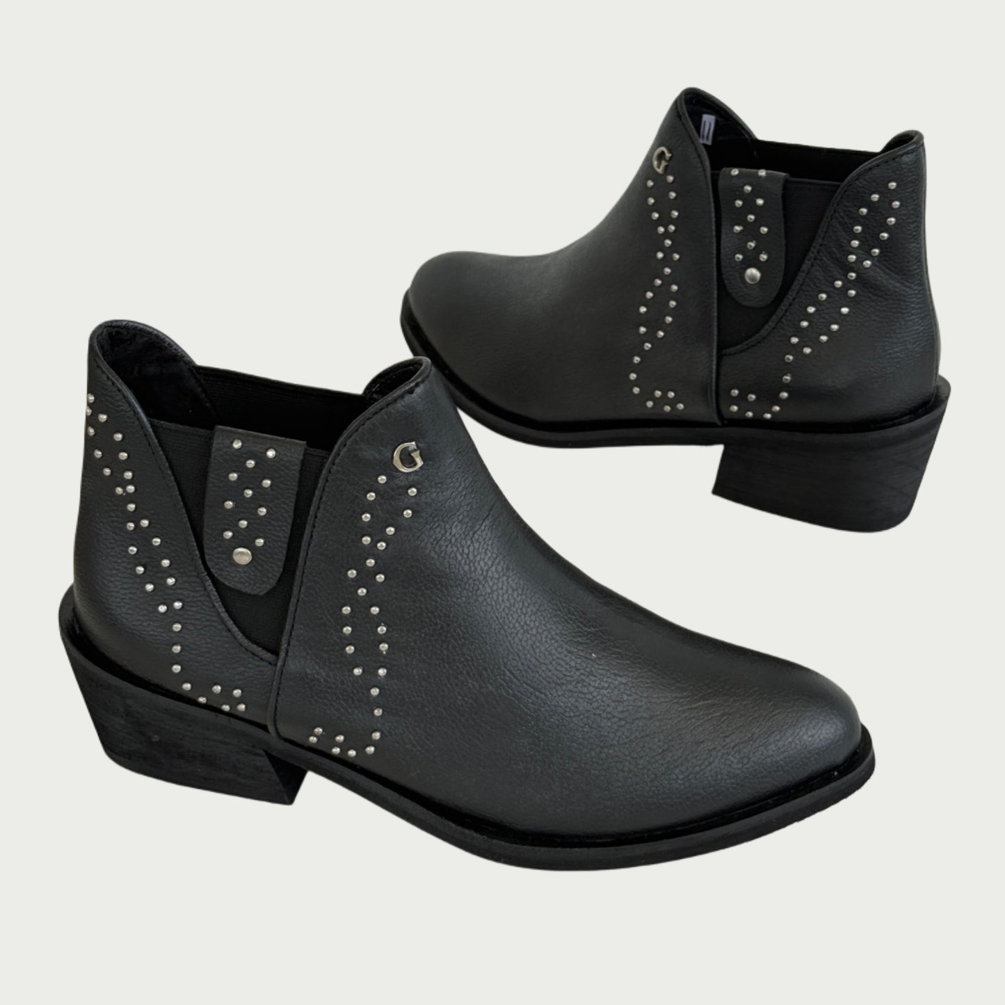 Botines en cuero negro x taches Ref: 1588WP