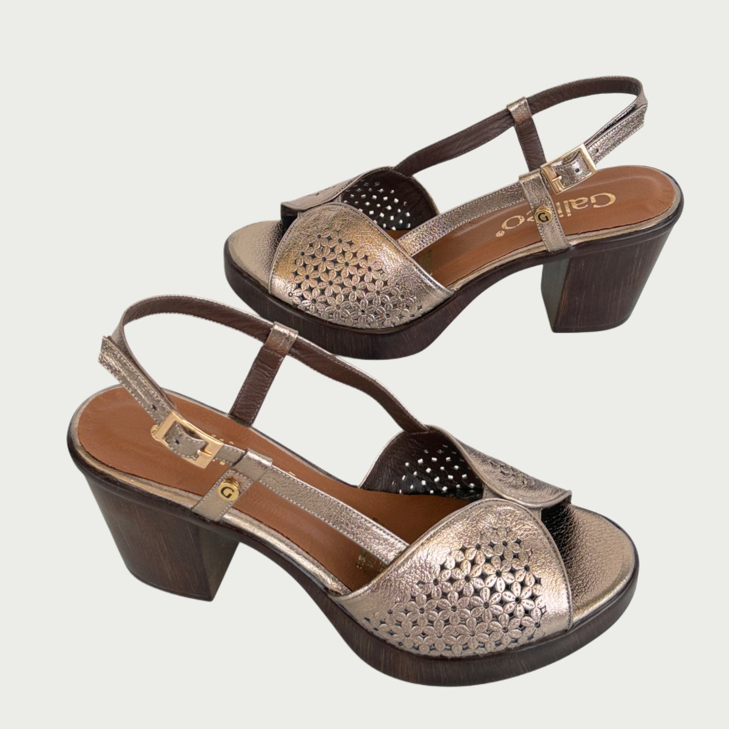 Sandalia en cuero bronce x folia Ref: 6361XPLU