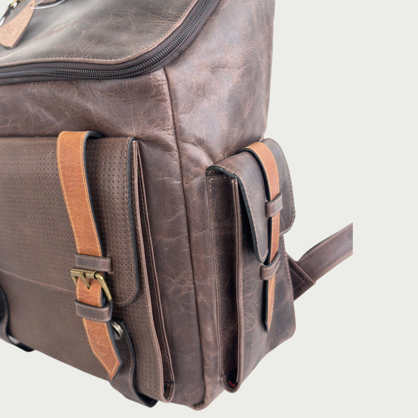 Morral en cuero envejecido café Ref: R4019XP
