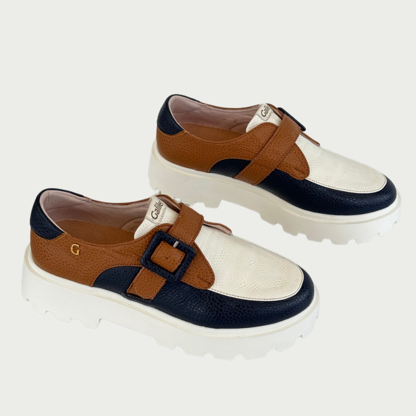 Mocasines en cuero beige x azul y miel Ref: SOX13NP