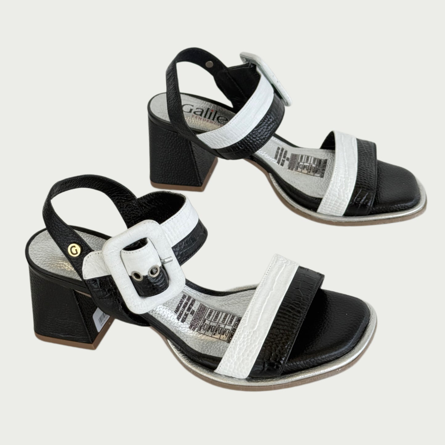 Sandalias en cuero blanco x negro Ref: NAIRIXP G4