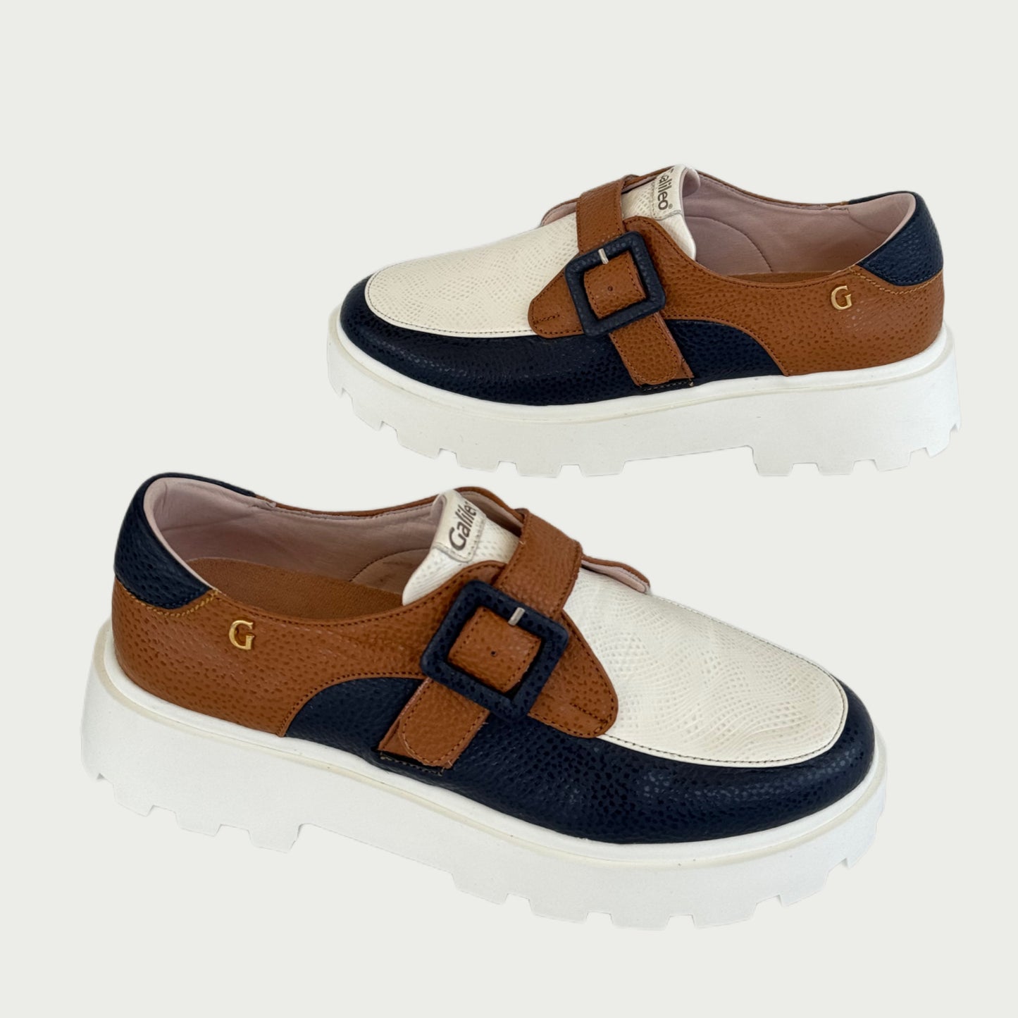 Mocasines en cuero beige x azul y miel Ref: SOX13NP