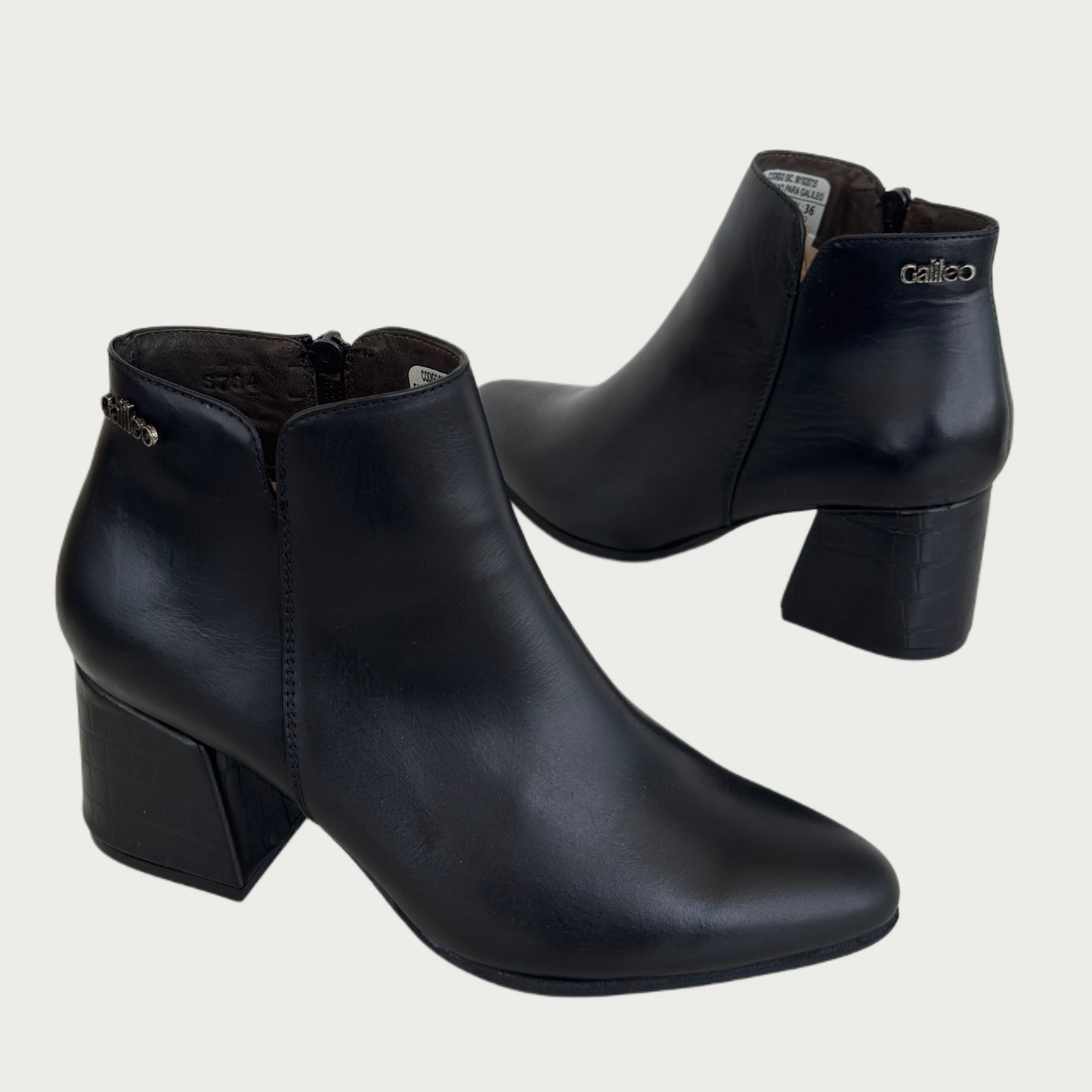 Botines en cuero negro Ref: 6124XP