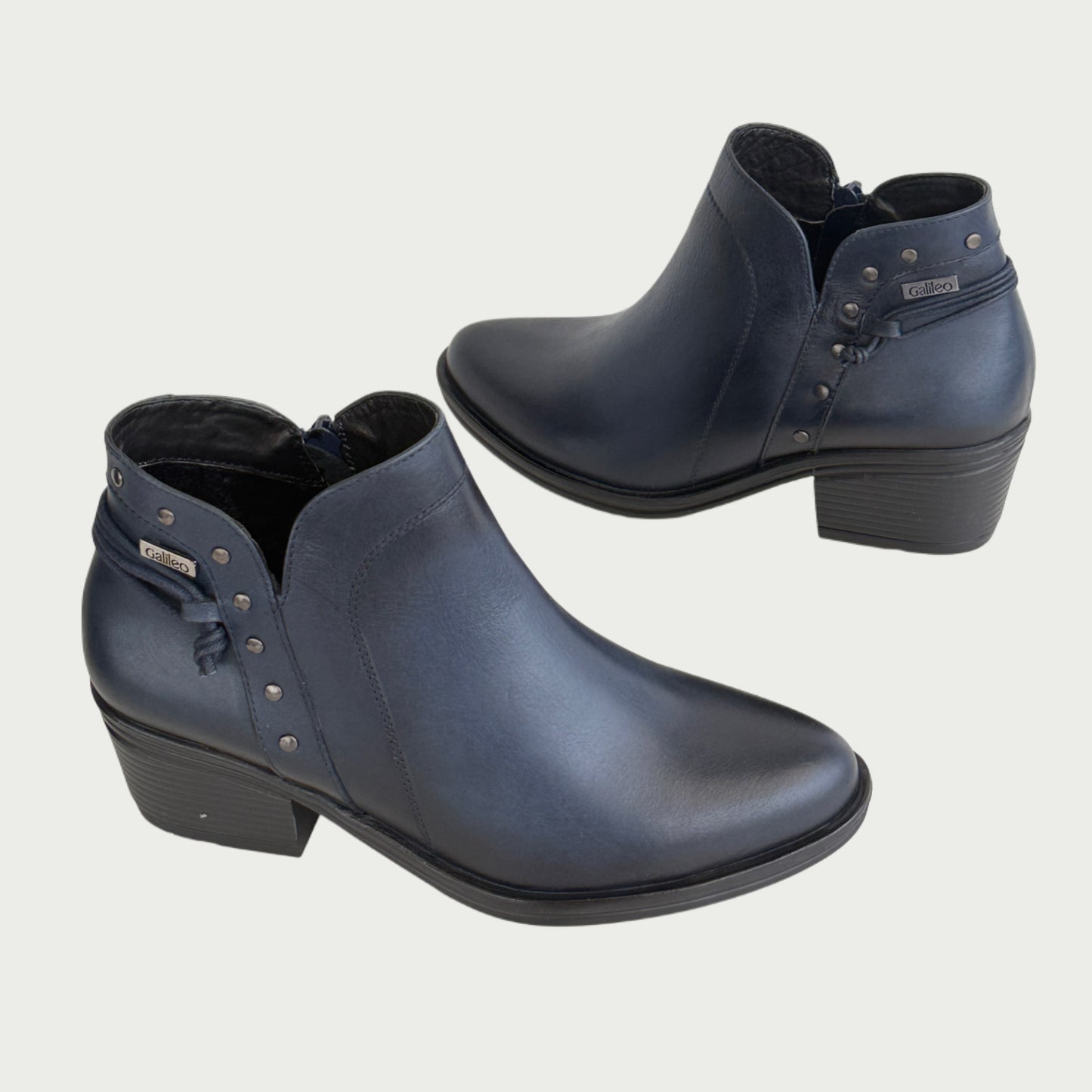 Botines en cuero azul Ref: BENETOWPZ