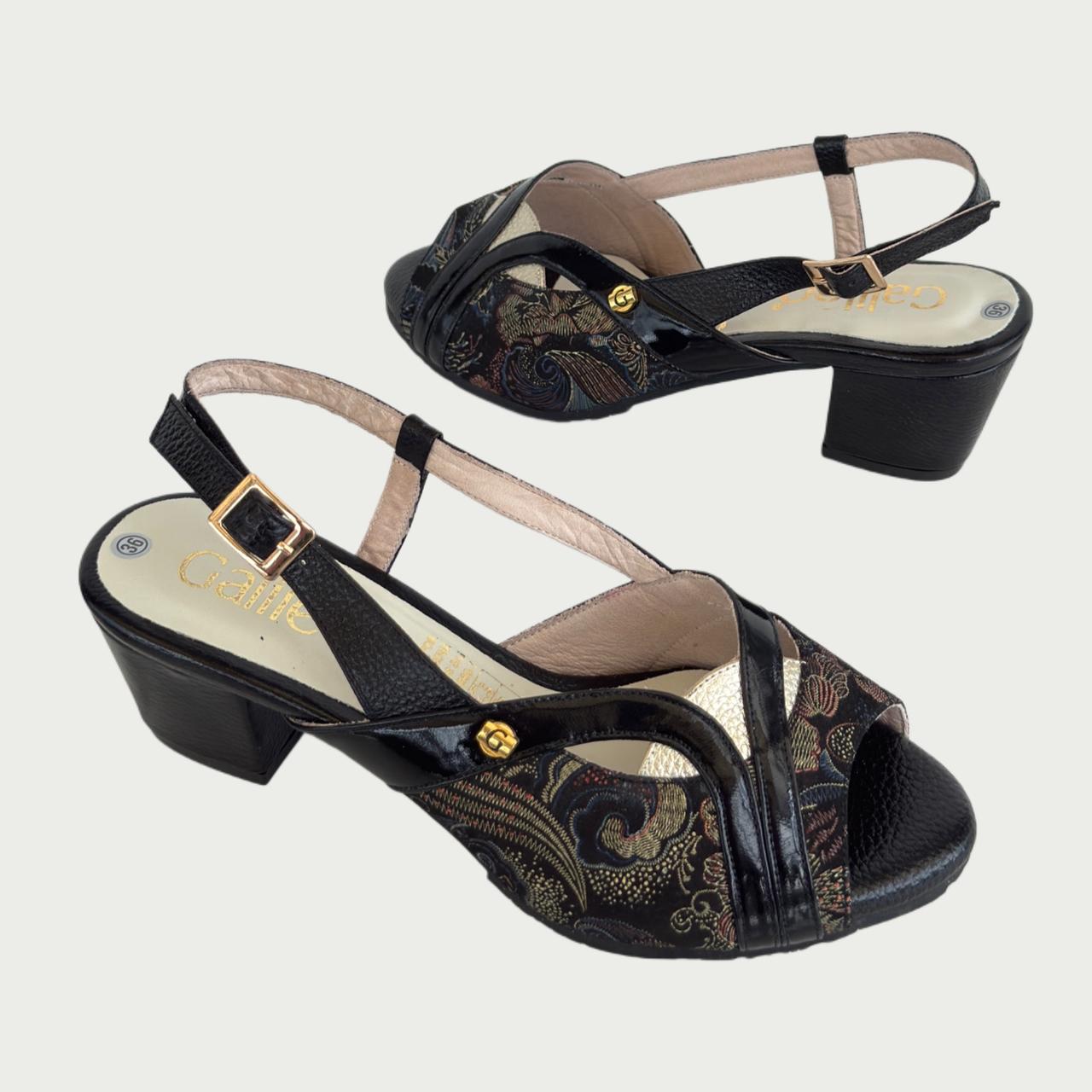Sandalias en cuero negro Ref: SA241XPN