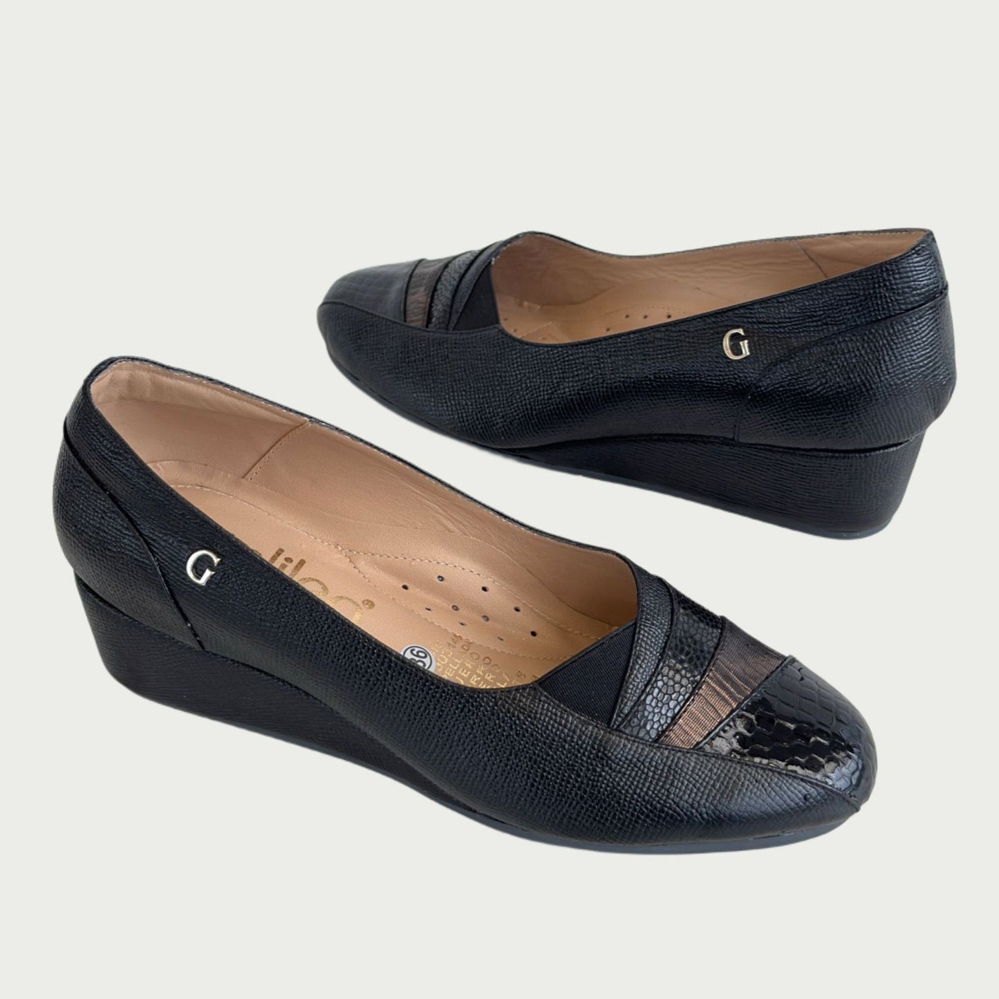 Zapato en cuero negro 1194XPNG