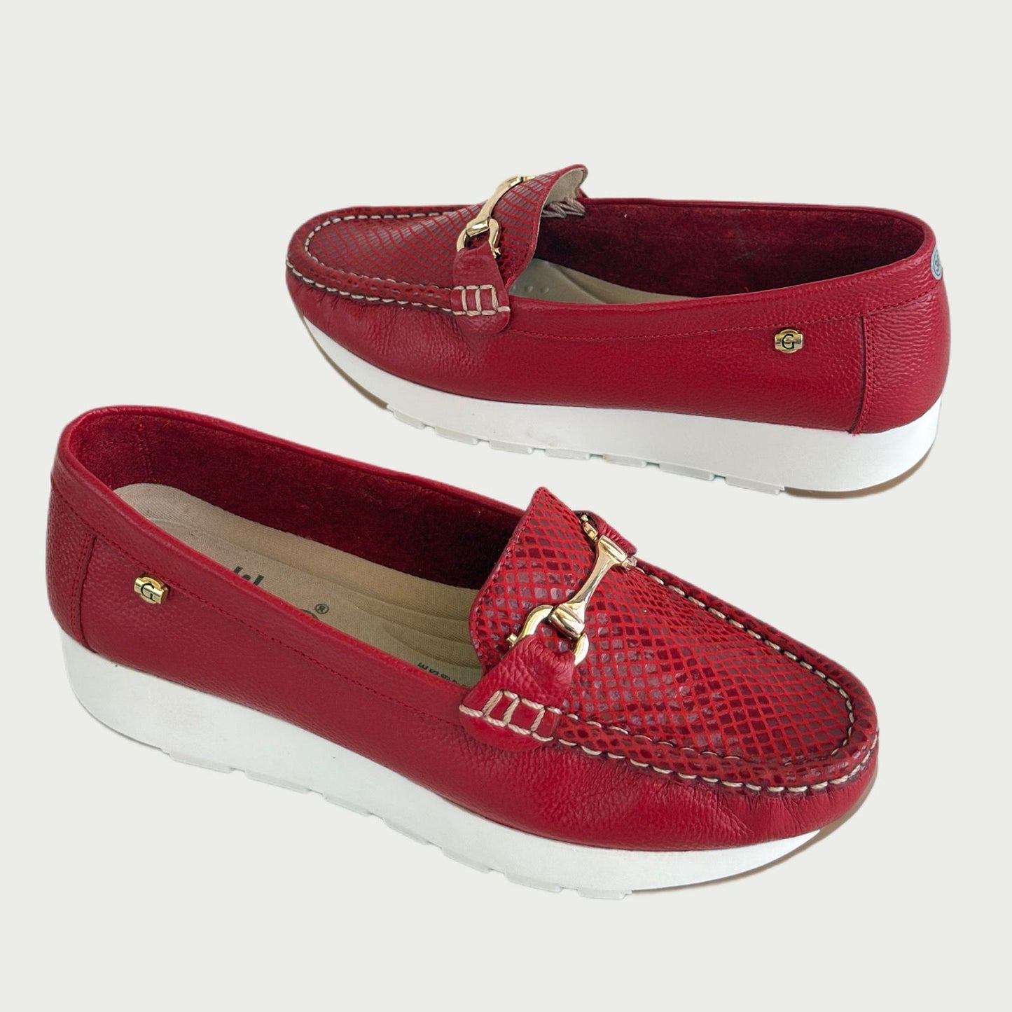 Mocasines en cuero x folia diamante rojo Ref: TUBUXPRJ