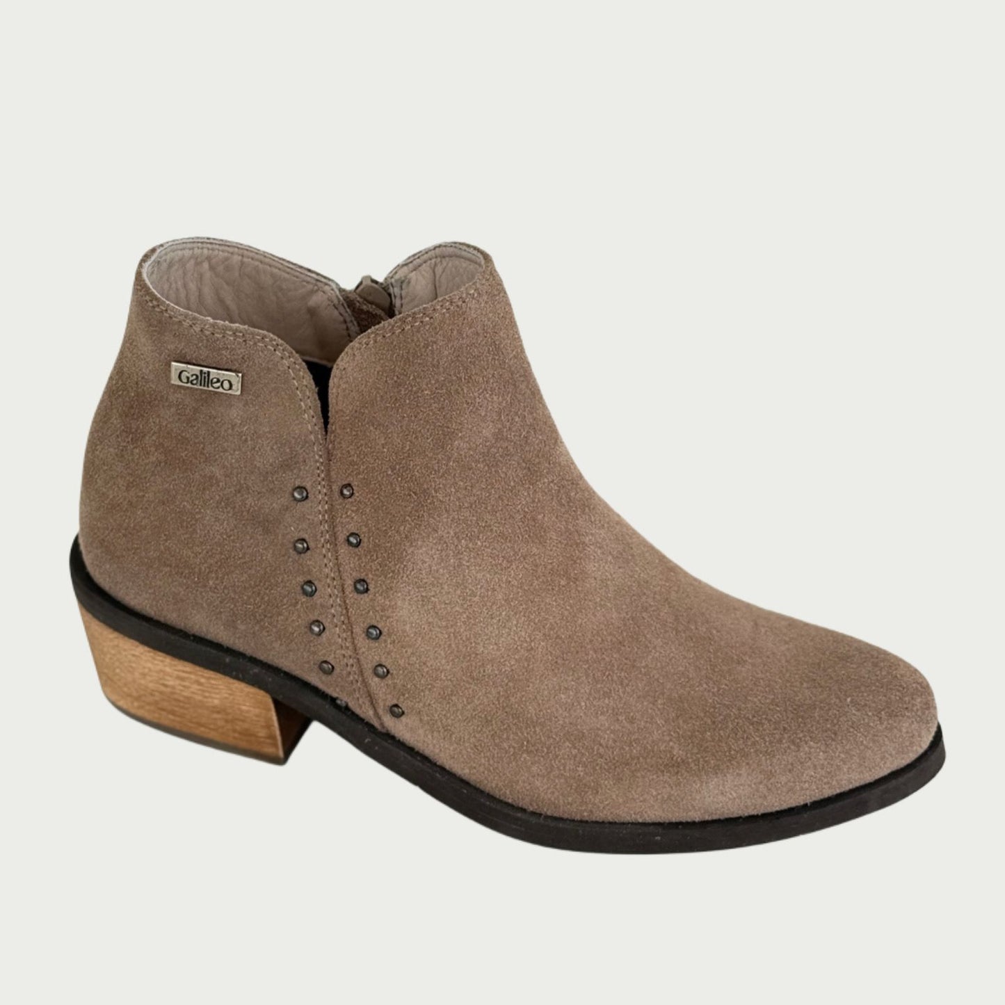Botines en cuero gamuza x arena Ref: RUBYXPTA