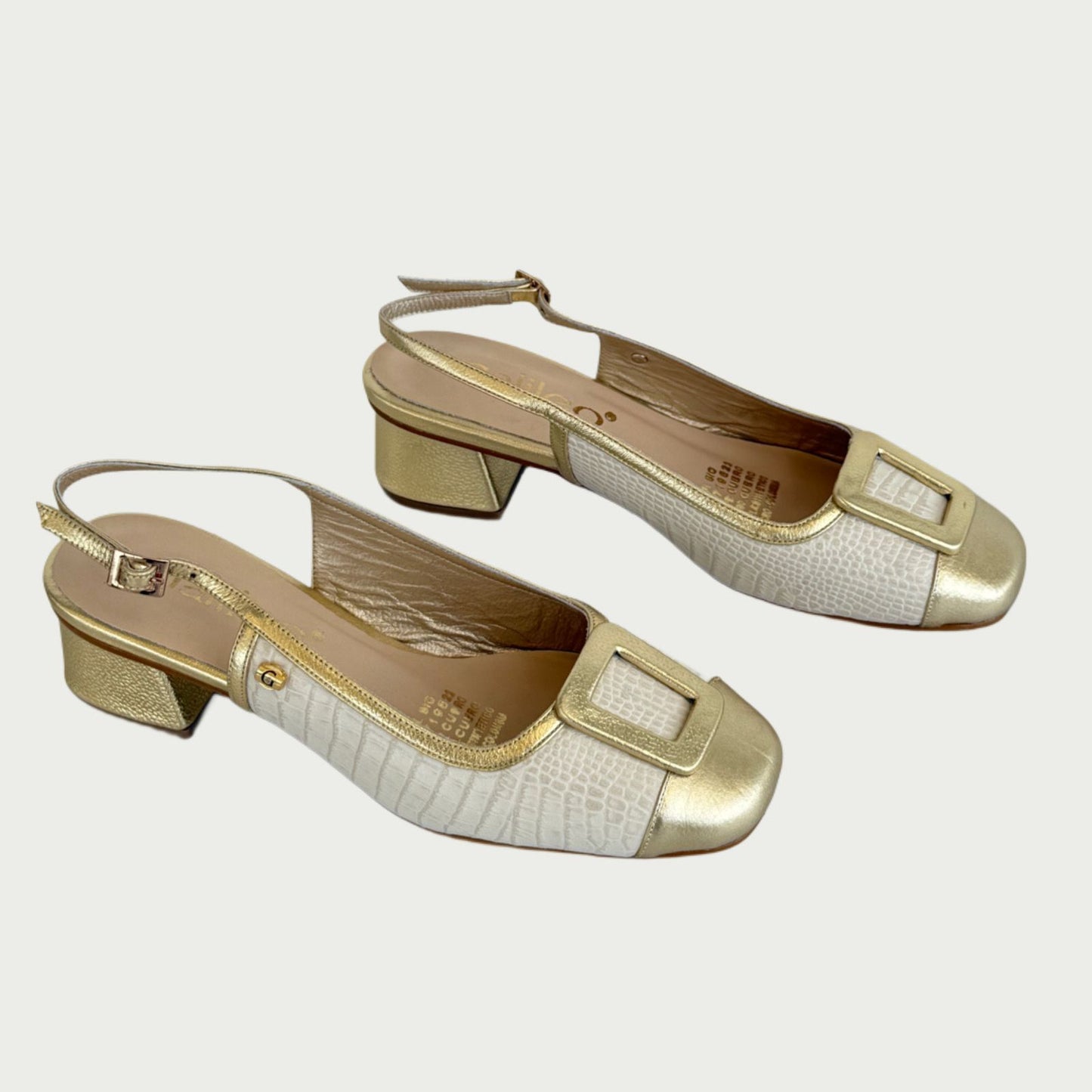 Zapatos en cuero ostra x oro Ref: PC67XPOR