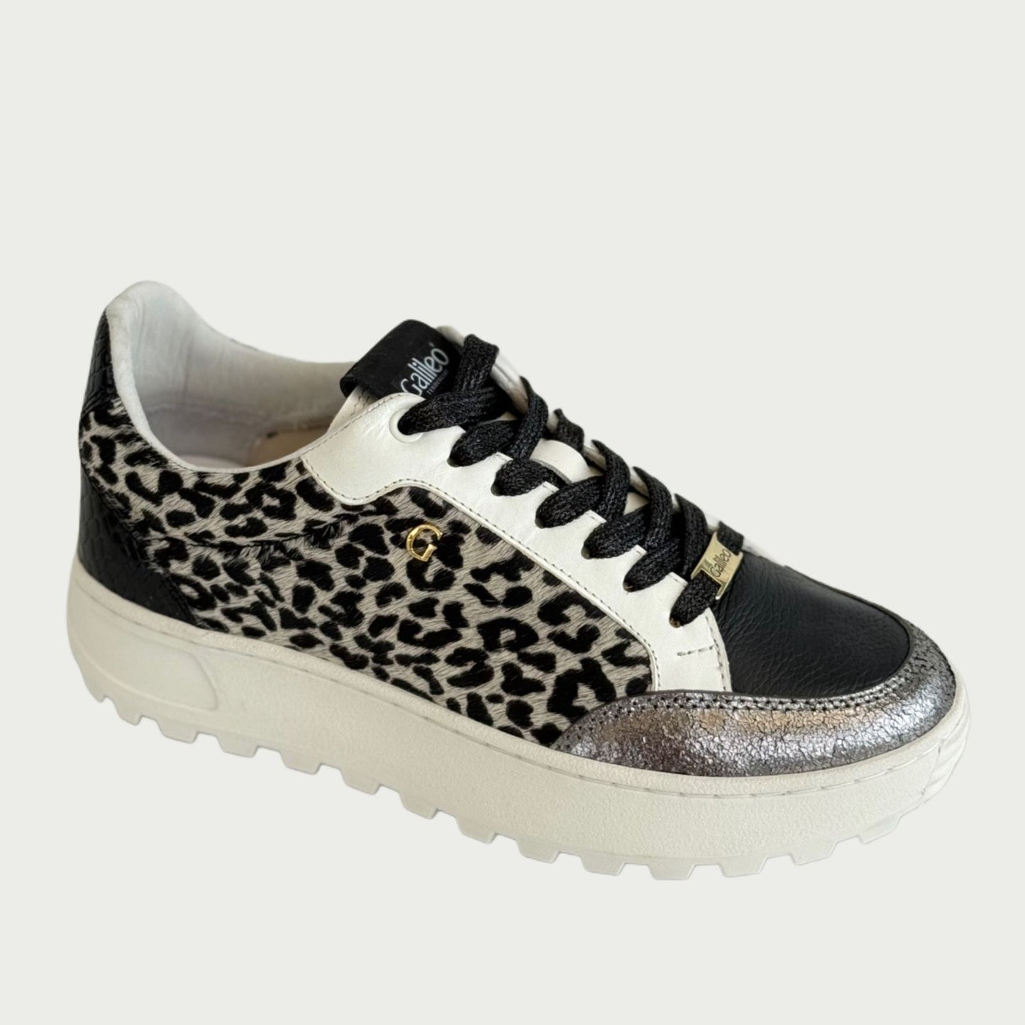 Tennis en cuero negro x animal print Ref: SINAIXPNG