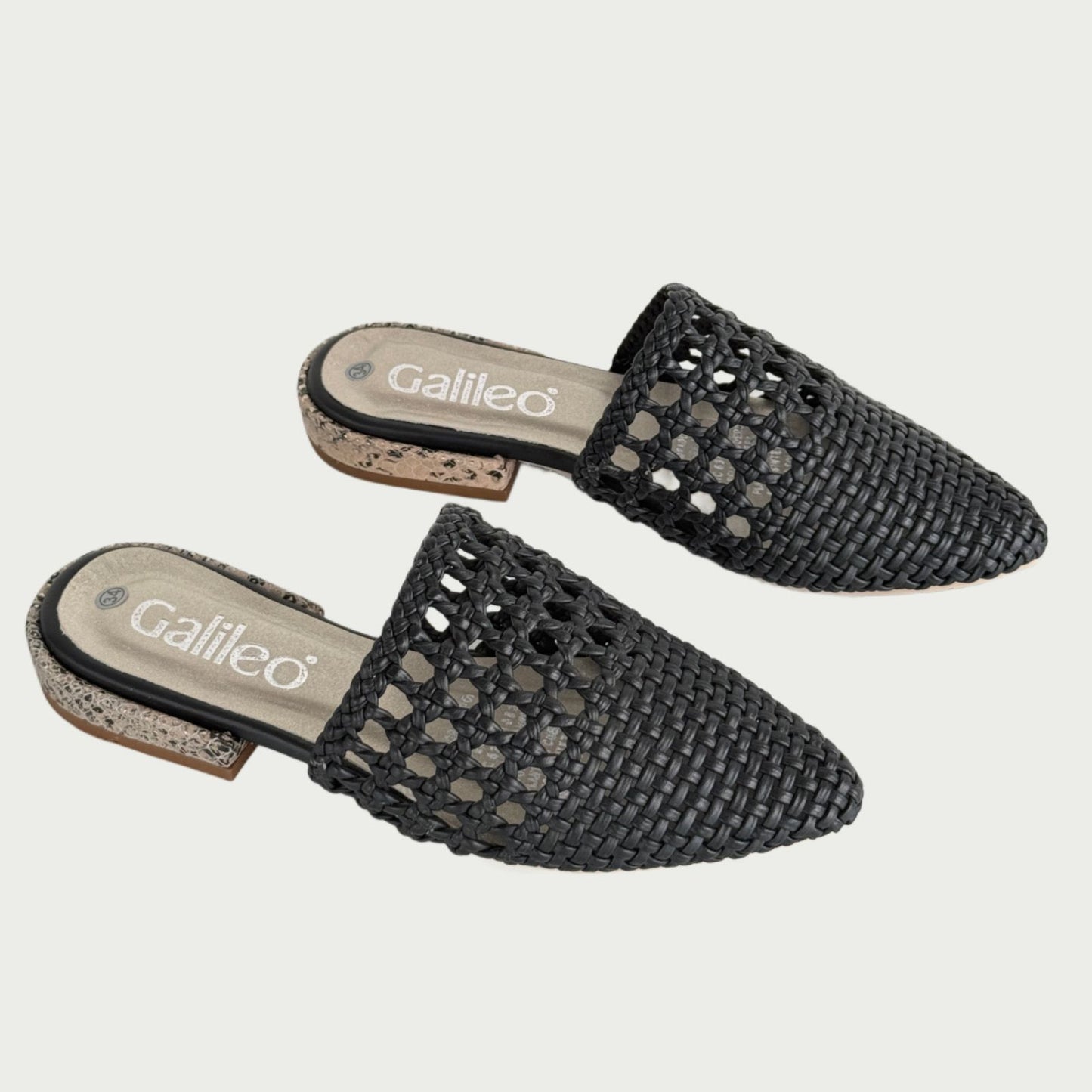 Zueco en cuero negro Ref: 3613NGN34