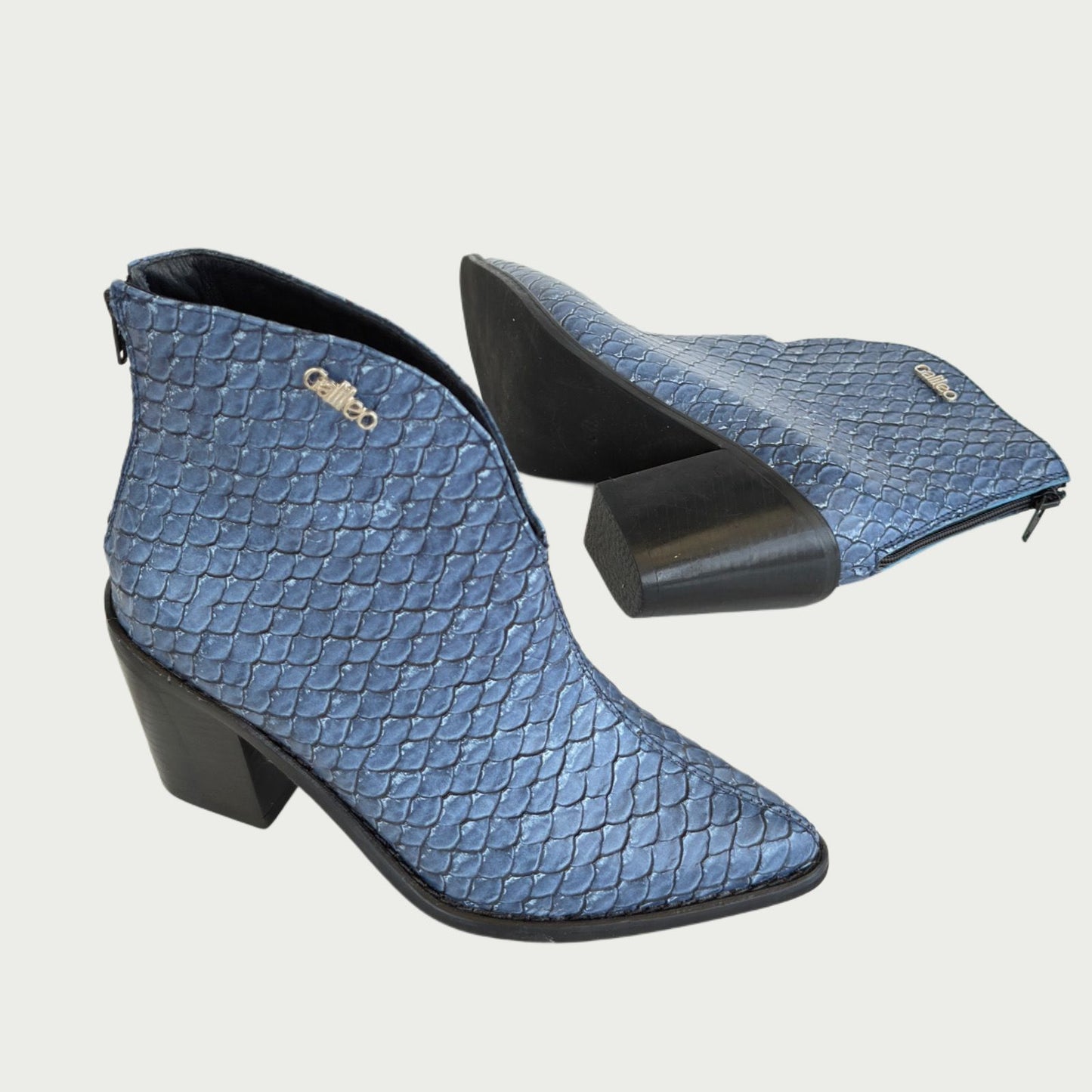 Botines en cuero x folia azul Ref: 1614NPZ34