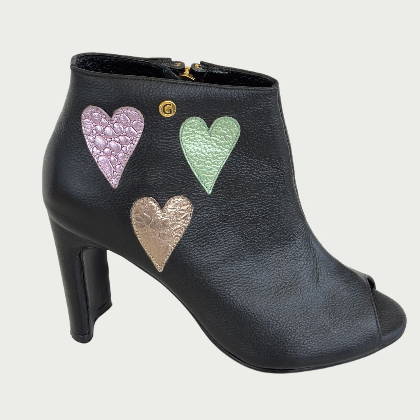 botin en cuero negro x corazones Ref: CORANYN4