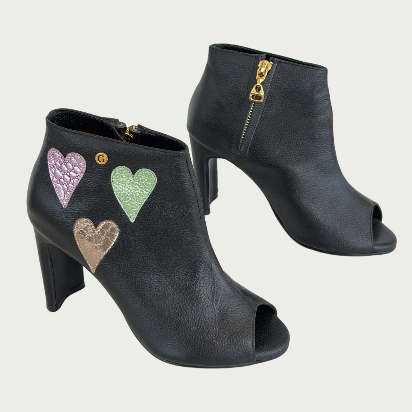 botin en cuero negro x corazones Ref: CORANYN4