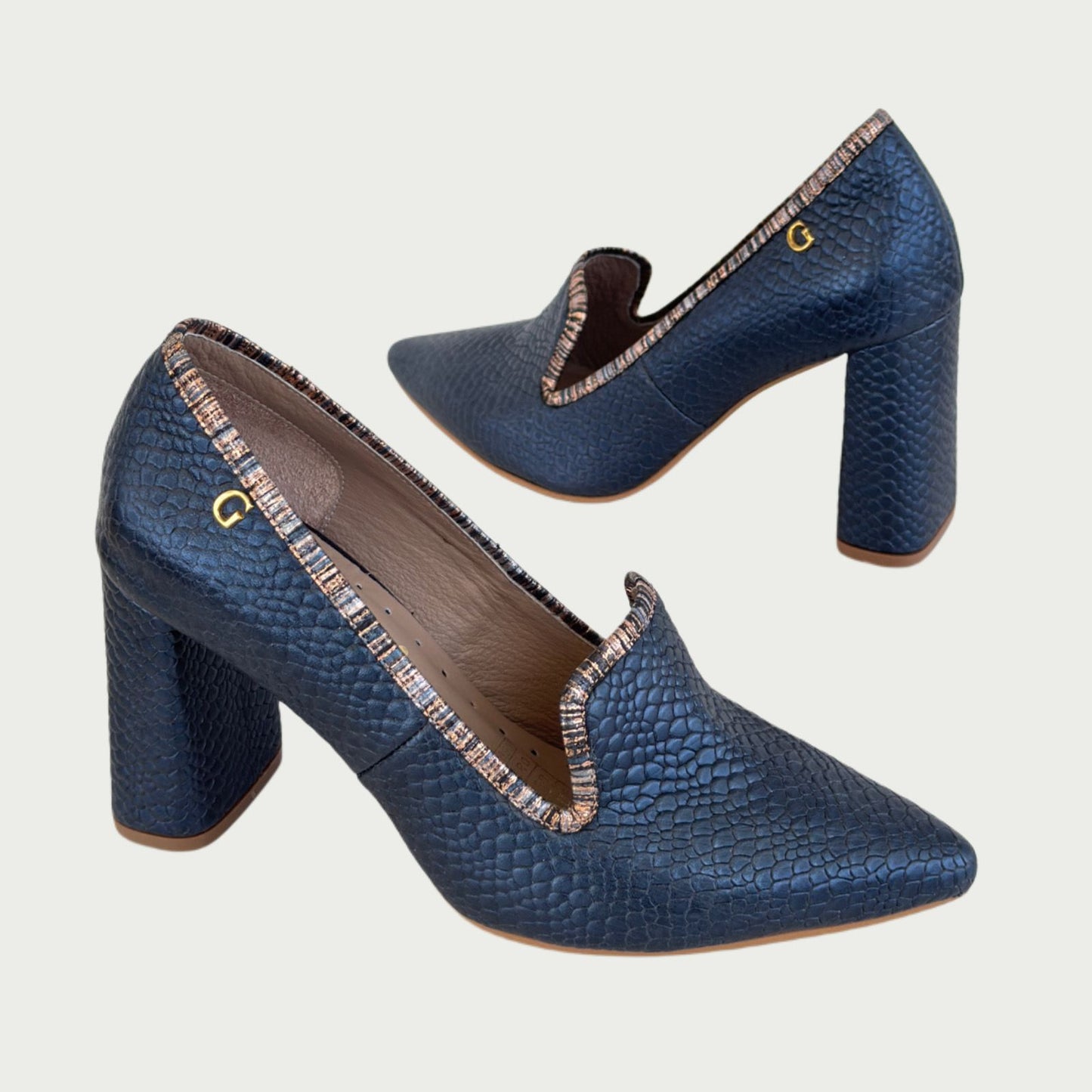 Zapatos en cuero x folia azul Ref: 6462NPZ