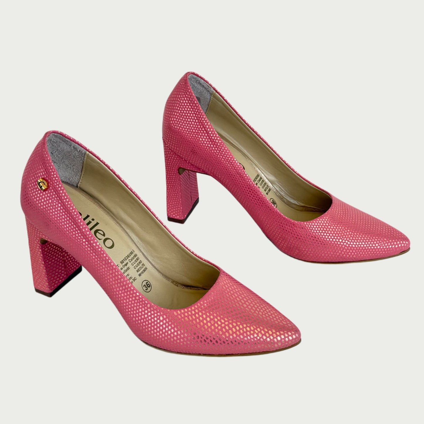 Zapatos en cuero rosado x dorado Ref: 4750NV
