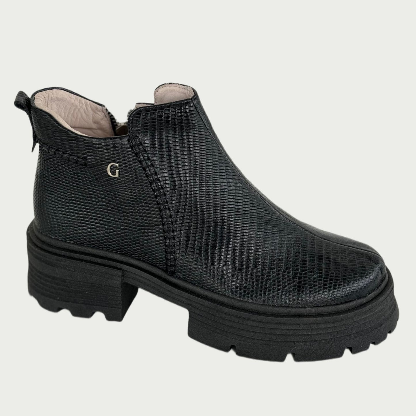 Botines en cuero negro Ref: SBD09NPN9