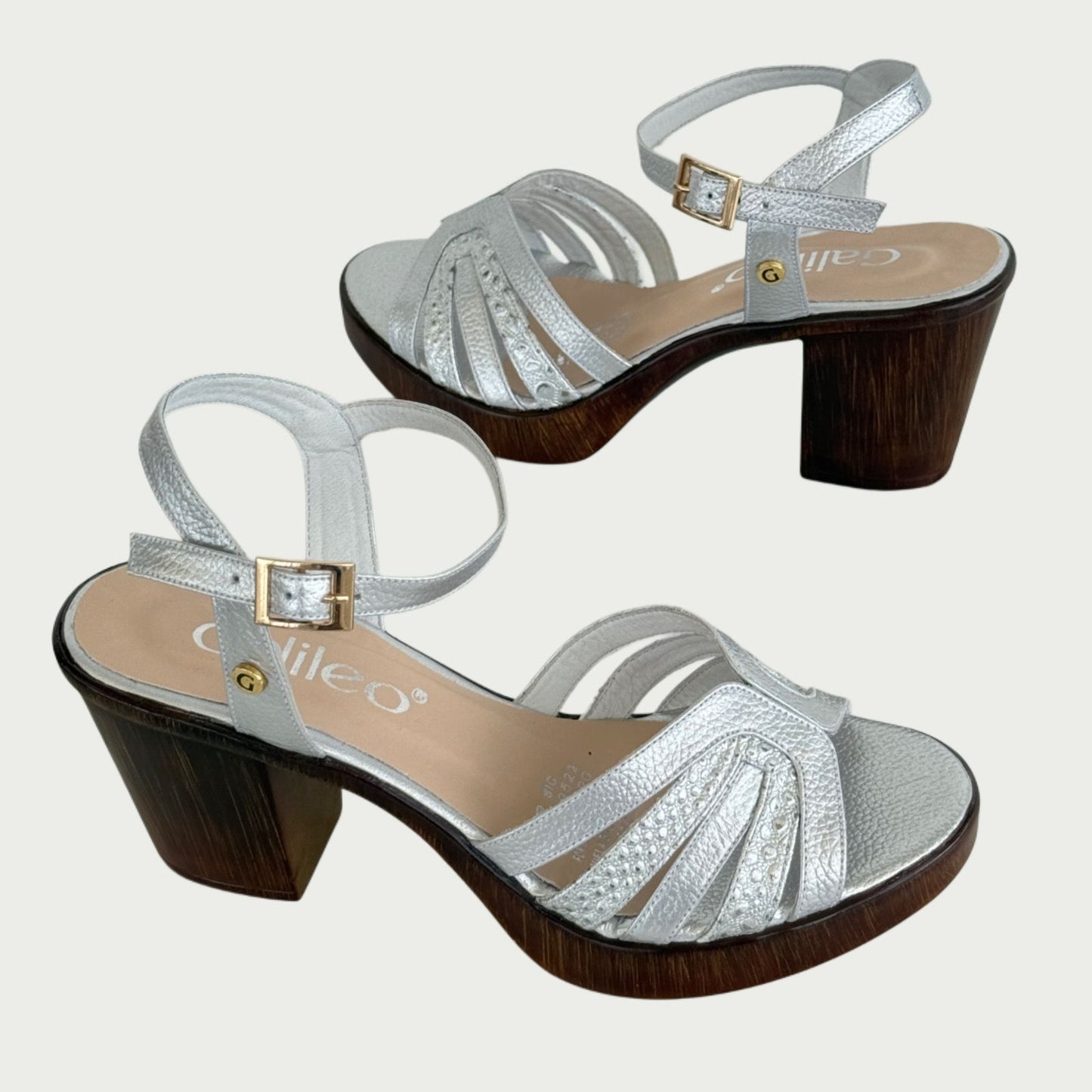 Sandalias en cuero plata Ref: 6295XPPL