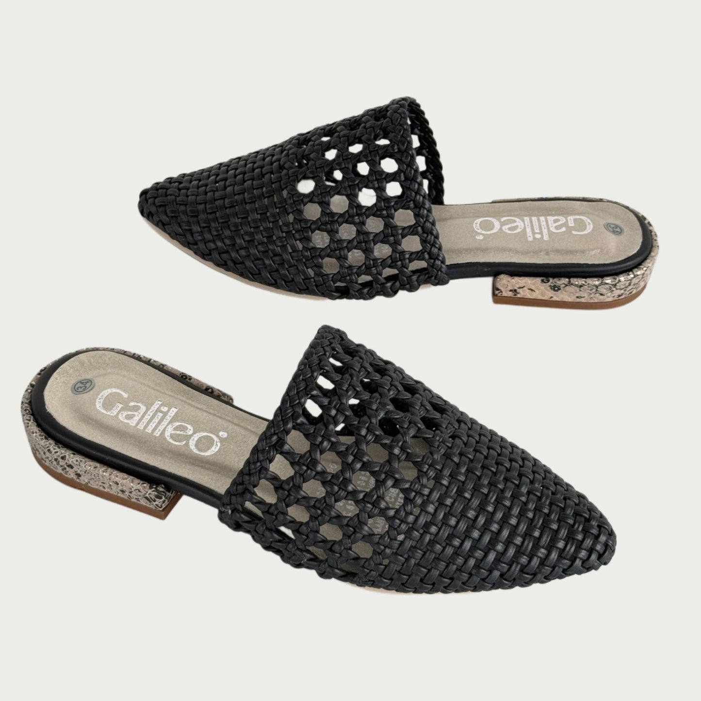 Zueco en cuero negro Ref: 3613NGN34