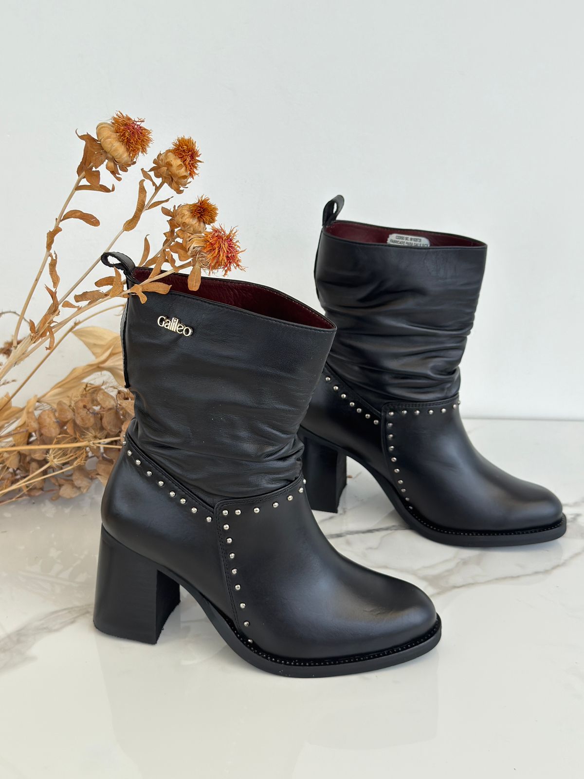 Botin en cuero negro Ref: 6476XP