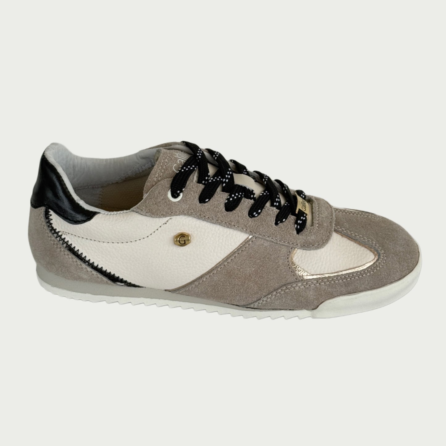 Tenis en cuero negro x beige Ref: KAYWPARE