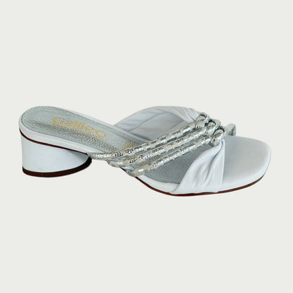 Sandalias en cuero blanco x plata Ref: LORETNPB