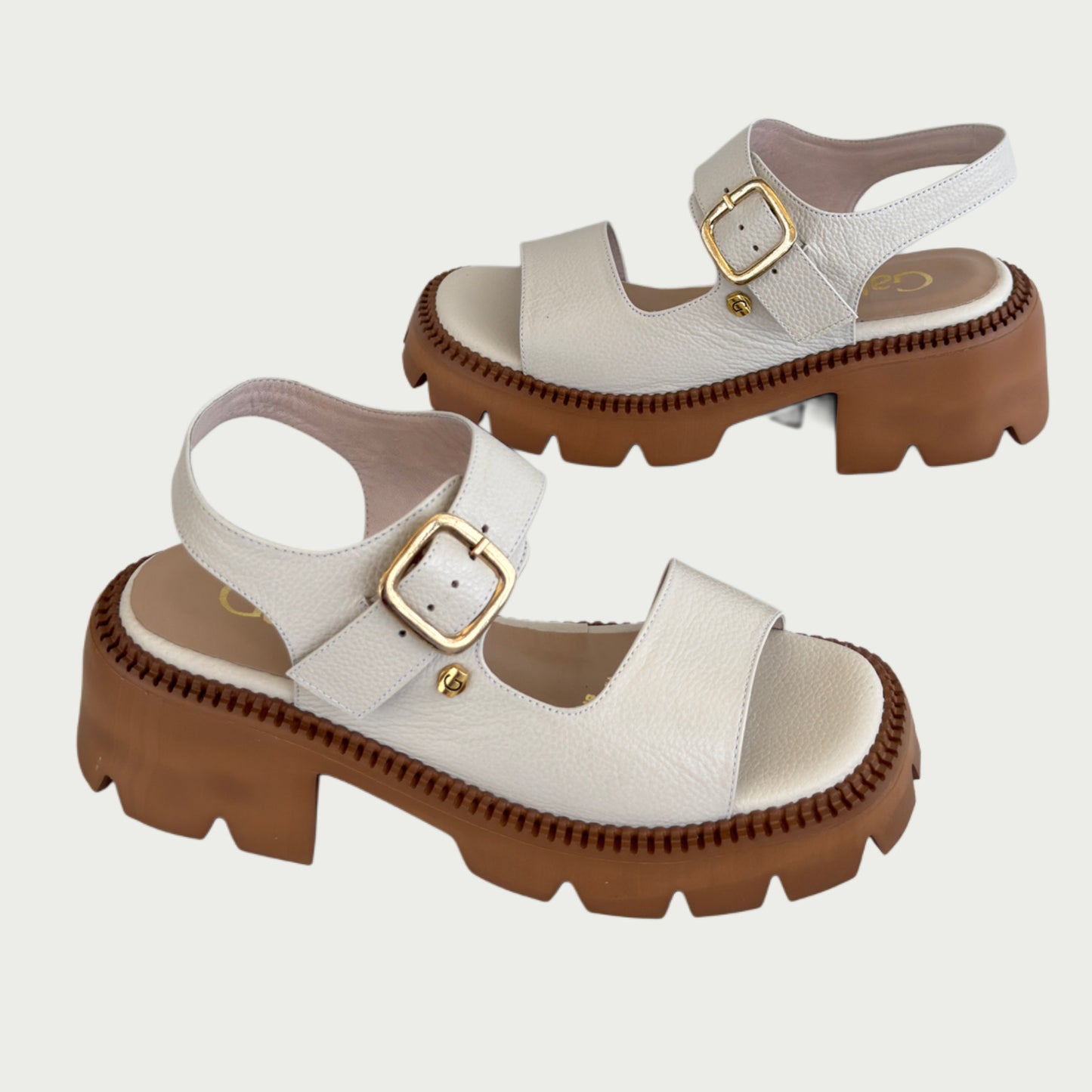 Sandalias en cuero marfil x miel Ref: P662ZPTA