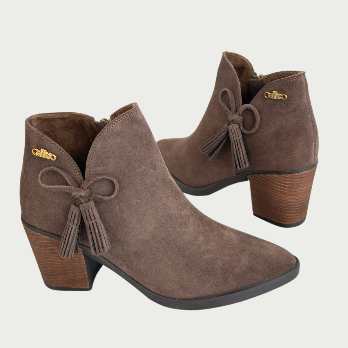 Botines en cuero gamuzado taupe Ref: IRISATAU