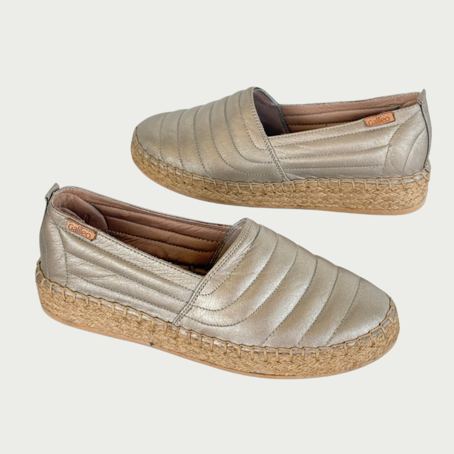 Espadrilas en cuero metal oro Ref: 4412ZP