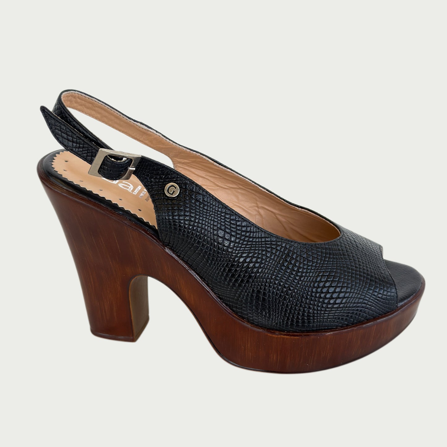 Sandalias en cuero negro