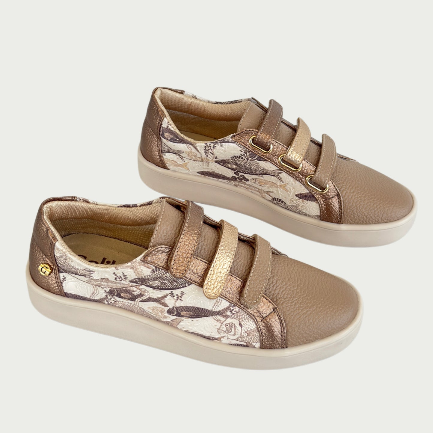 Tenis en cuero taupe x cobrizo peces Ref: T014ZCOB