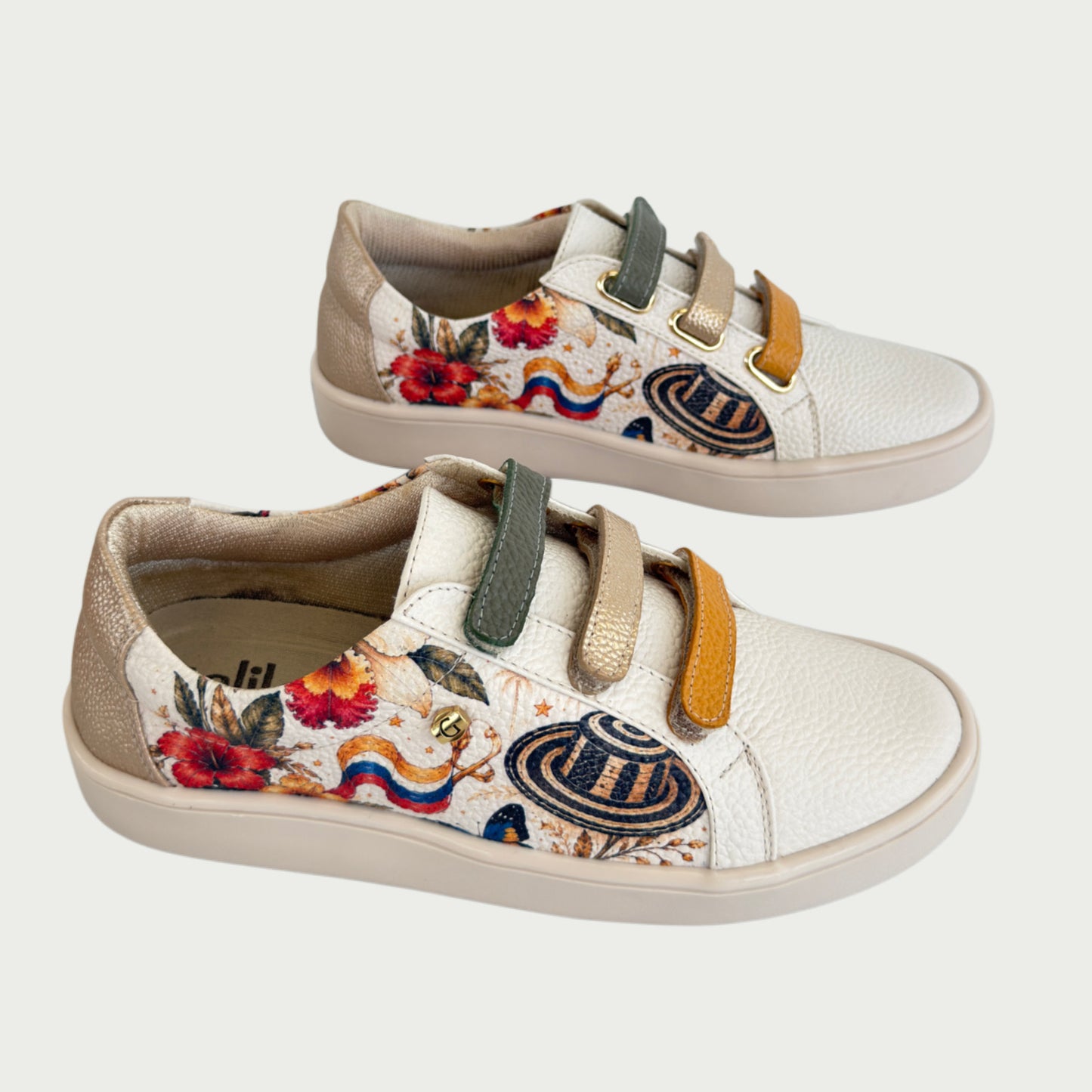 Tenis en cuero beige estampado fiesta Ref: T01-4