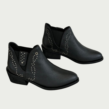 Botines en cuero negro x taches Ref: 1588WP