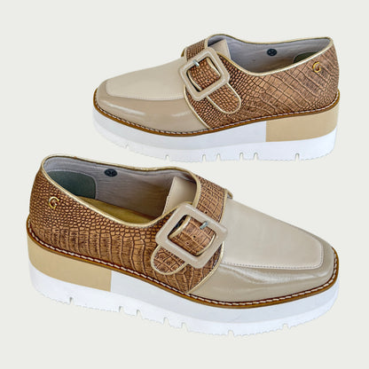 Bolichero en cuero beige x charol Ref:6400WPFO